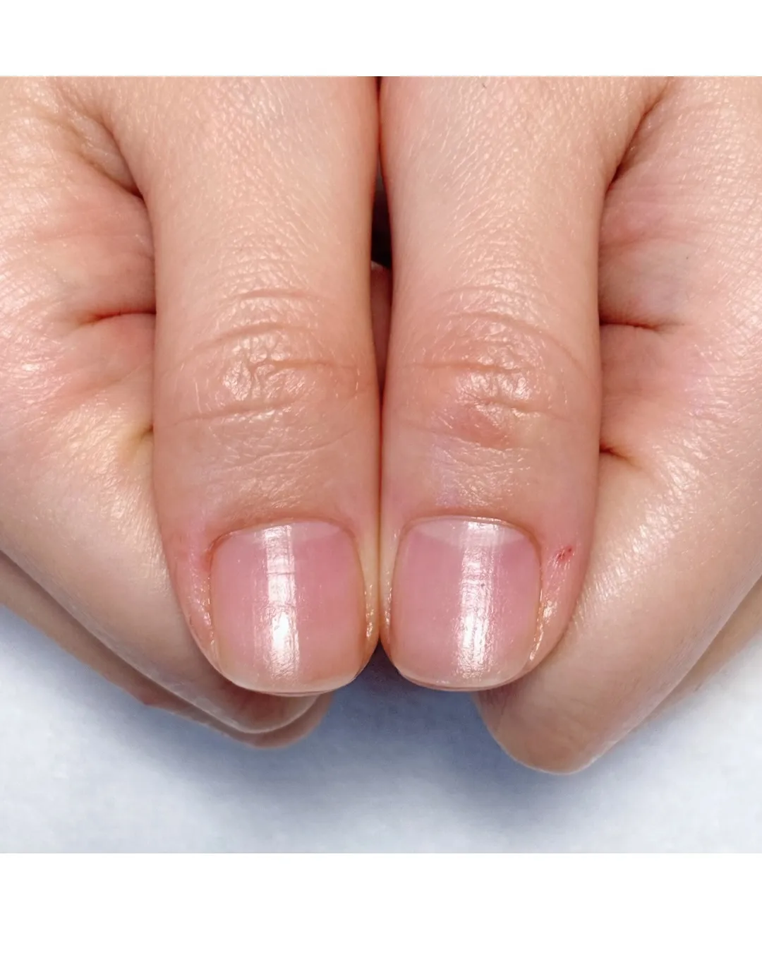 【その指先、見られてます】